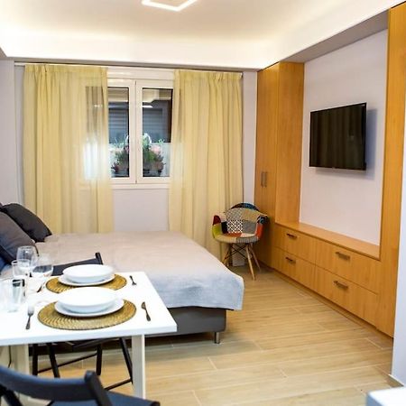 Studio Apartment With All Amenities In Kolonaki Athen Eksteriør billede