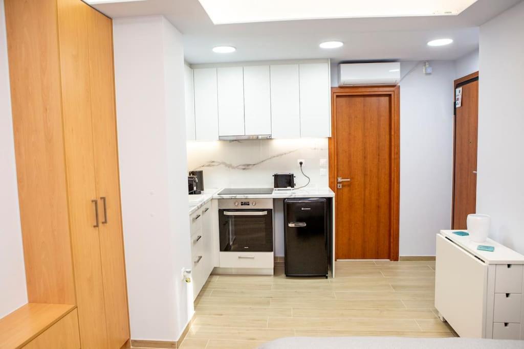Studio Apartment With All Amenities In Kolonaki Athen Eksteriør billede
