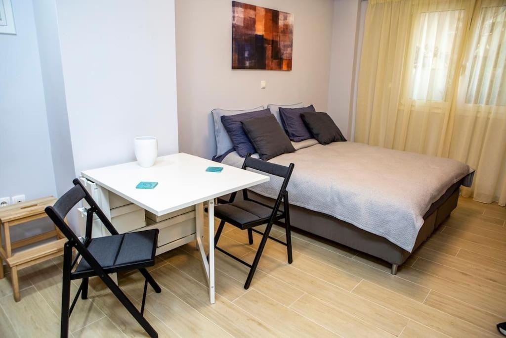 Studio Apartment With All Amenities In Kolonaki Athen Eksteriør billede