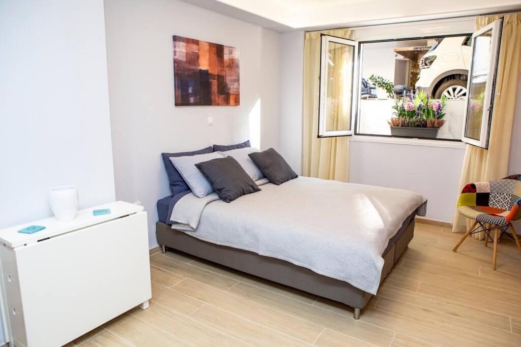 Studio Apartment With All Amenities In Kolonaki Athen Eksteriør billede