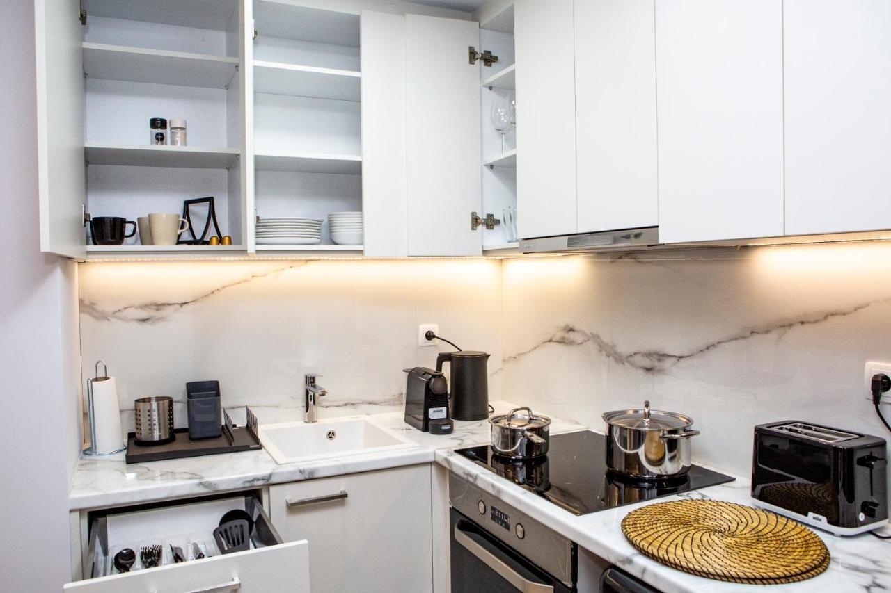 Studio Apartment With All Amenities In Kolonaki Athen Eksteriør billede